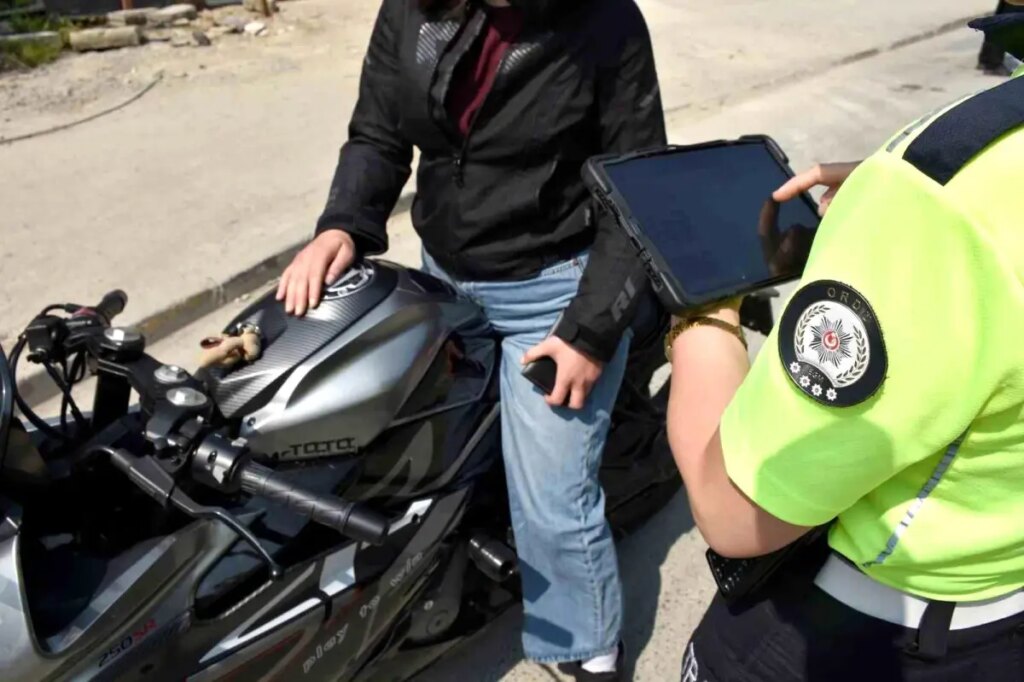 orduda trafik denetimleri 17 bin arac kontrol edildi qvvxEmnM