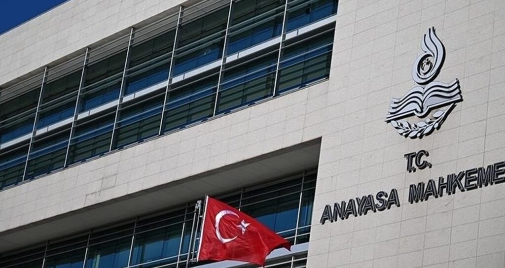 aym alarm veriyor iktidar duymuyor hukuk devleti cokuyor j6iApuyf