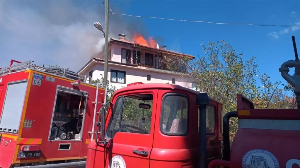 cavdarhisarda teras katinda yangin aPHhOa7h