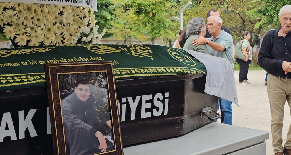 dogum gununde kaza yapan kayra oldu Z7pFH96T