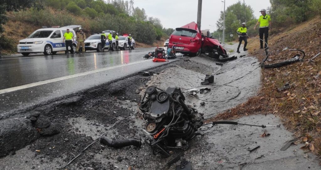 eyupsultanda otomobil aydinlatma diregine carpti 1 olu NhP1cc3e