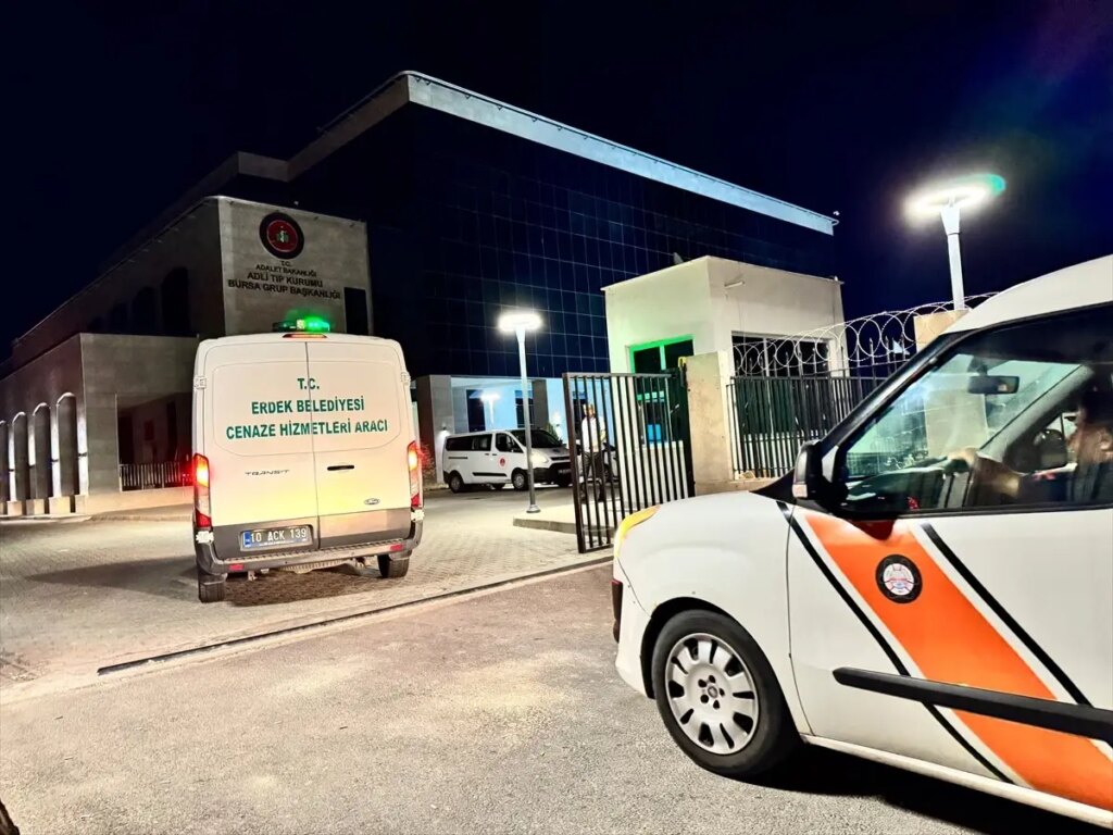 halit yukayin cenazesi istanbula goturuldu MtNVd5fh