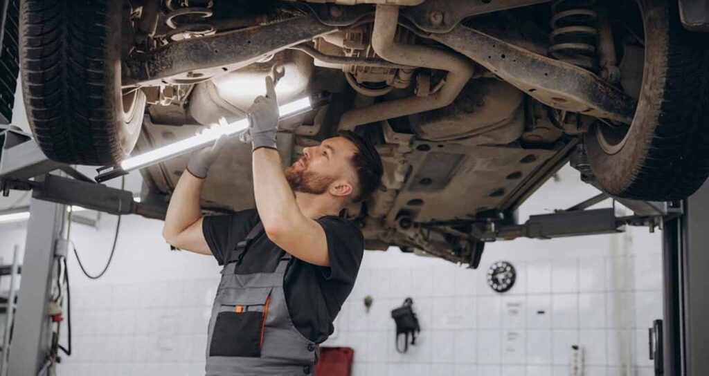 isvecli oto tamircilerine gore tamiri en zor 5 araba deliriyordum yaslanana kadar o arabanin kabusunu gorecegim QD8rdwVW