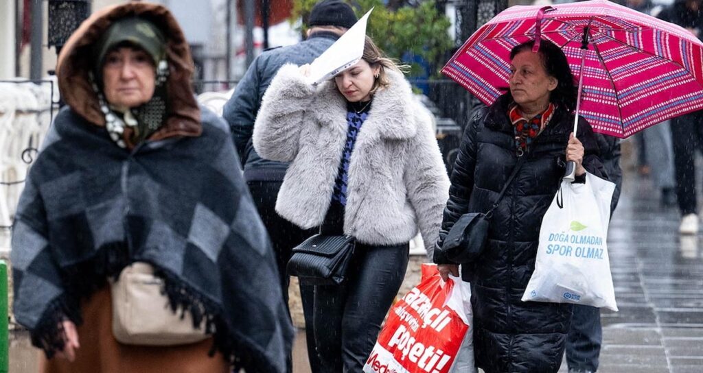 meteoroloji uyardi 17 kentte saganak yagis bekleniyor 9GY7JVTT