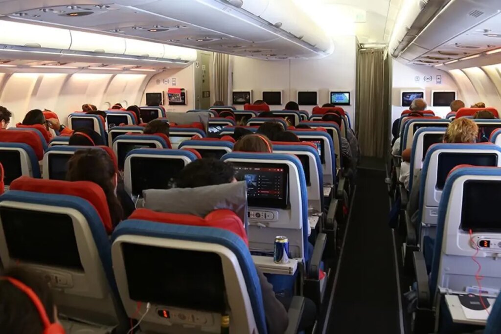 sarhos pilot ucagi birbirine katti kalkis iptal edildi 5DvNlTEt