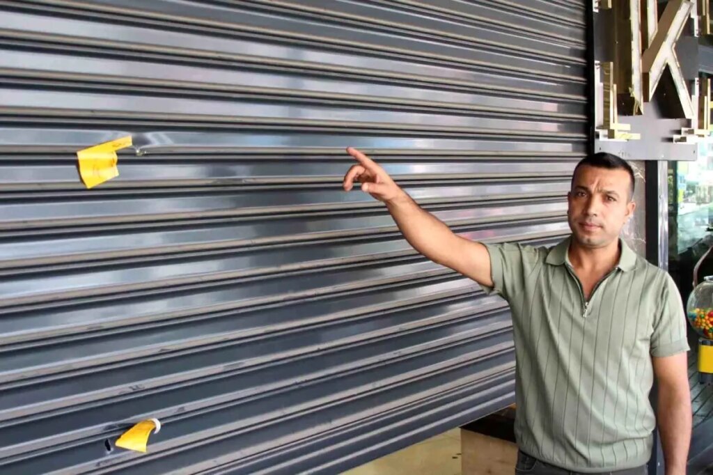 adanada tatliciya yonelik harac tehdidi ve silahli saldirilar FAeeAdVu.jpg