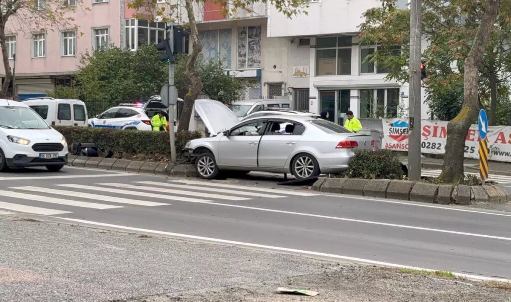 alkollu surucu kazaya karisti yaya gecidinde refuje carpti ILfgkNWx.jpg