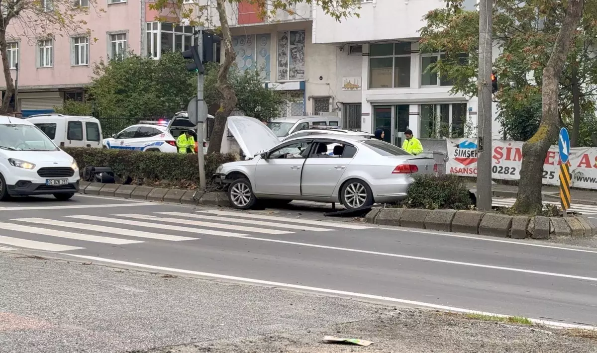 alkollu surucu kazaya karisti yaya gecidinde refuje carpti ILfgkNWx.jpg