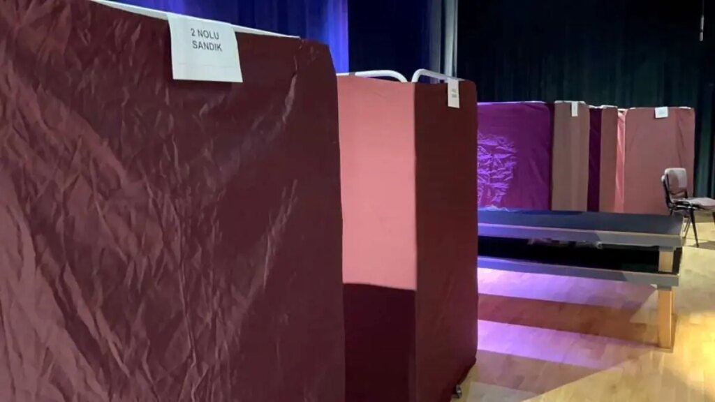 chp canakkale il baskanligi kongresi gerceklesti M4KDxlQC.jpg