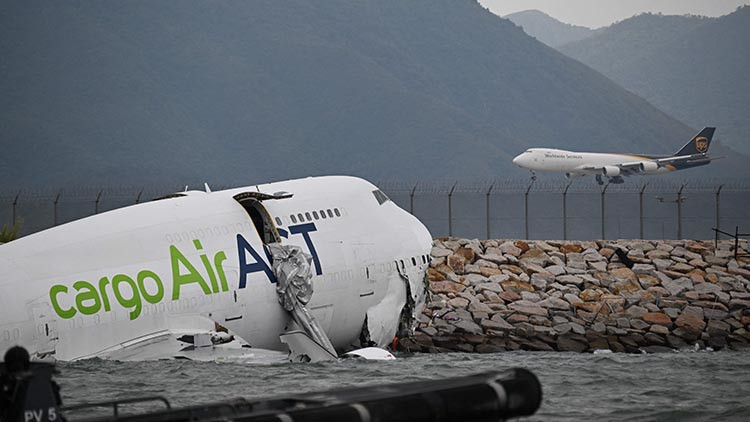 kargo ucagi denize suruklendi 2 can kaybi SBP1QnZh.jpg