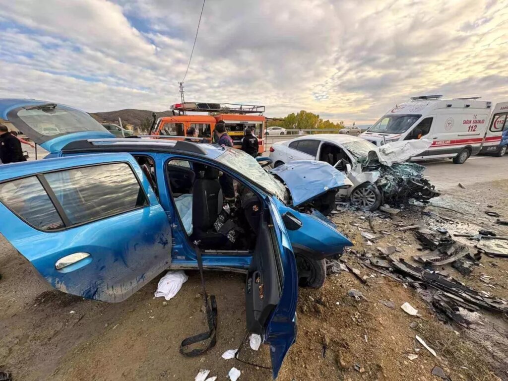 kastamonuda feci trafik kazasi 1 olu 5 yarali TPgy3jkp.jpg