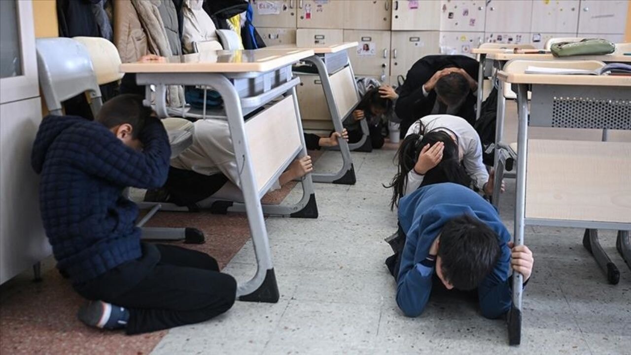 meb duyurdu tum okullarda es zamanli afetlere hazirlik 7ZOBr2Tu