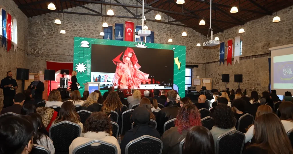 EİB Moda Tasarım Yarışması’nda 20. Yıl Coşkusu