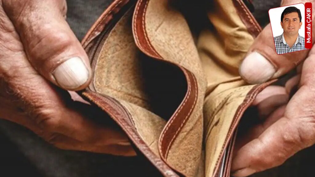 iktidar emekcinin eline gecen maas ve ucretlerin dustugunu kabul etti erimeyi itiraf ettiler w11CXQRS.jpg