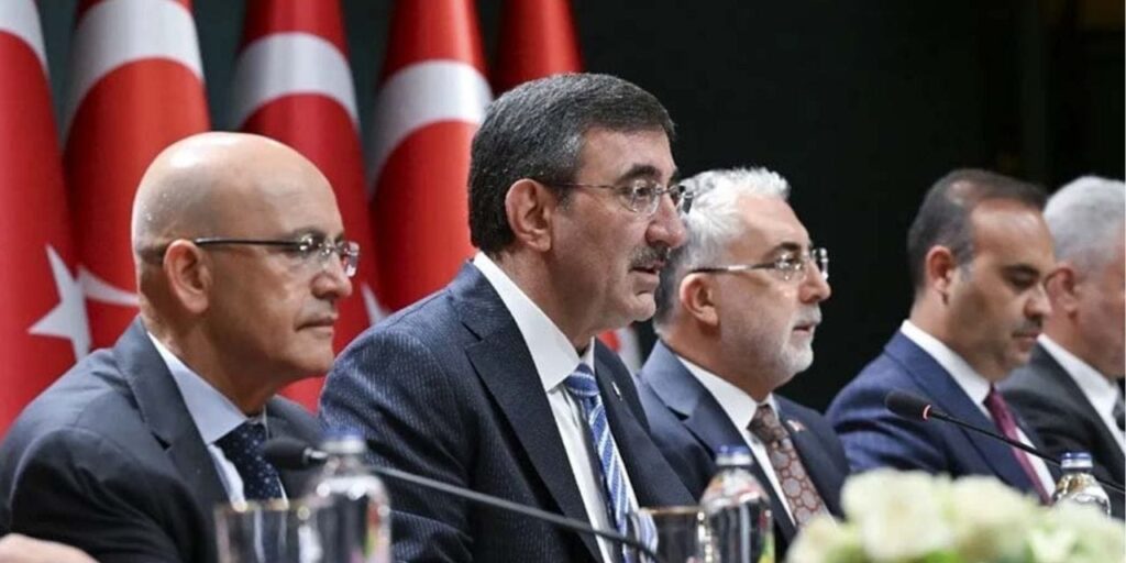 Ne Şimşek cevaplayabildi ne de Yılmaz! Ekonomi yönetiminin kaçtığı soru