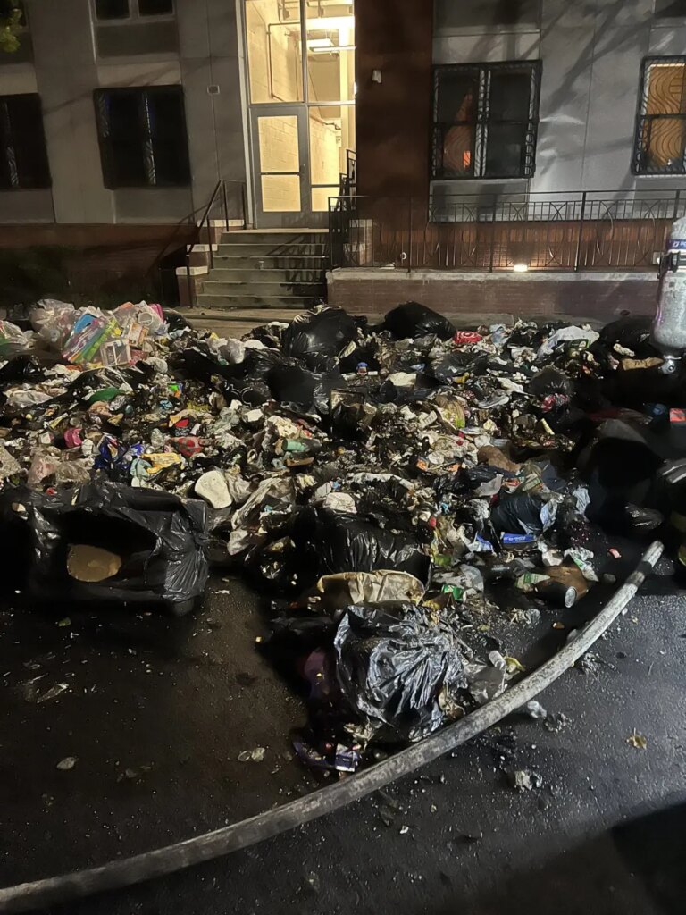 new yorkta arac patladi 7 itfaiyeci yaralandi MIngxwMx.jpg