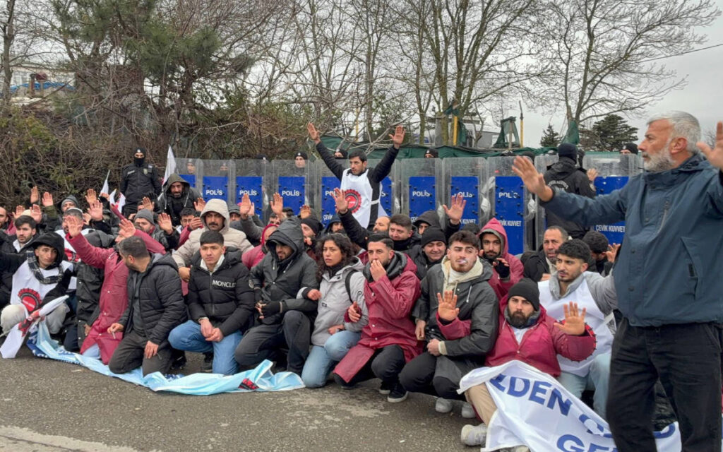 Eylemdeki Migros Depo işçilerine patron Tuncay Özilhan'ın evinin önünde polis müdahalesi